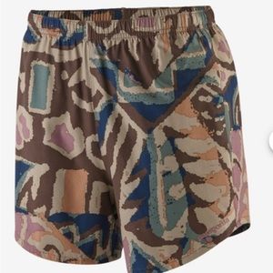 Patagonia L Women’s Multicolor Athletic Shorts